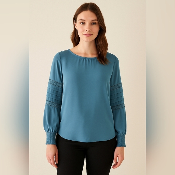 RW&CO. Tops - RW & Co Teal Lace Detail Longsleeved Blouse – Size Small